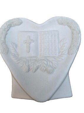 Heart Shaped Figurine  With Jesus 6.5 In. Tall Made In China, Ceramic